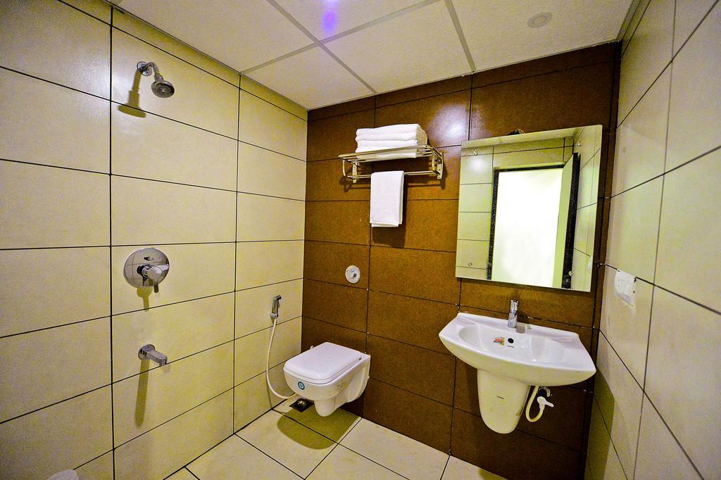 Qik Stay @ S.K. Continental Mysore Luaran gambar