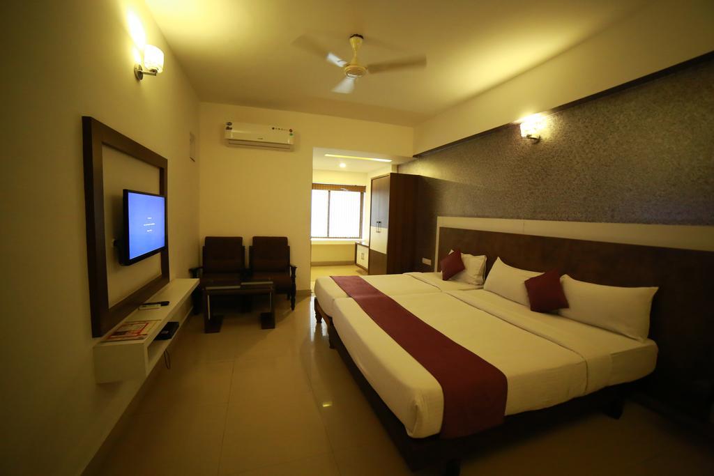 Qik Stay @ S.K. Continental Mysore Luaran gambar