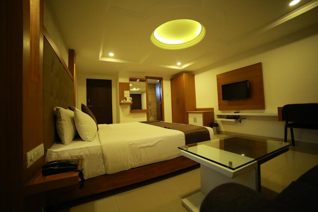 Qik Stay @ S.K. Continental Mysore Luaran gambar
