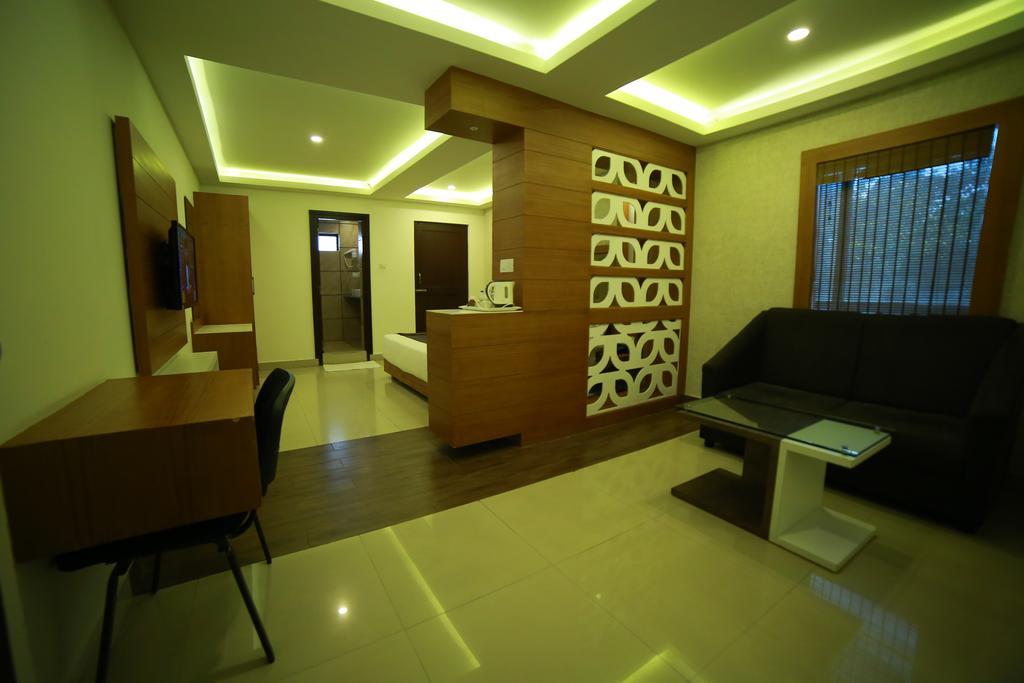 Qik Stay @ S.K. Continental Mysore Luaran gambar
