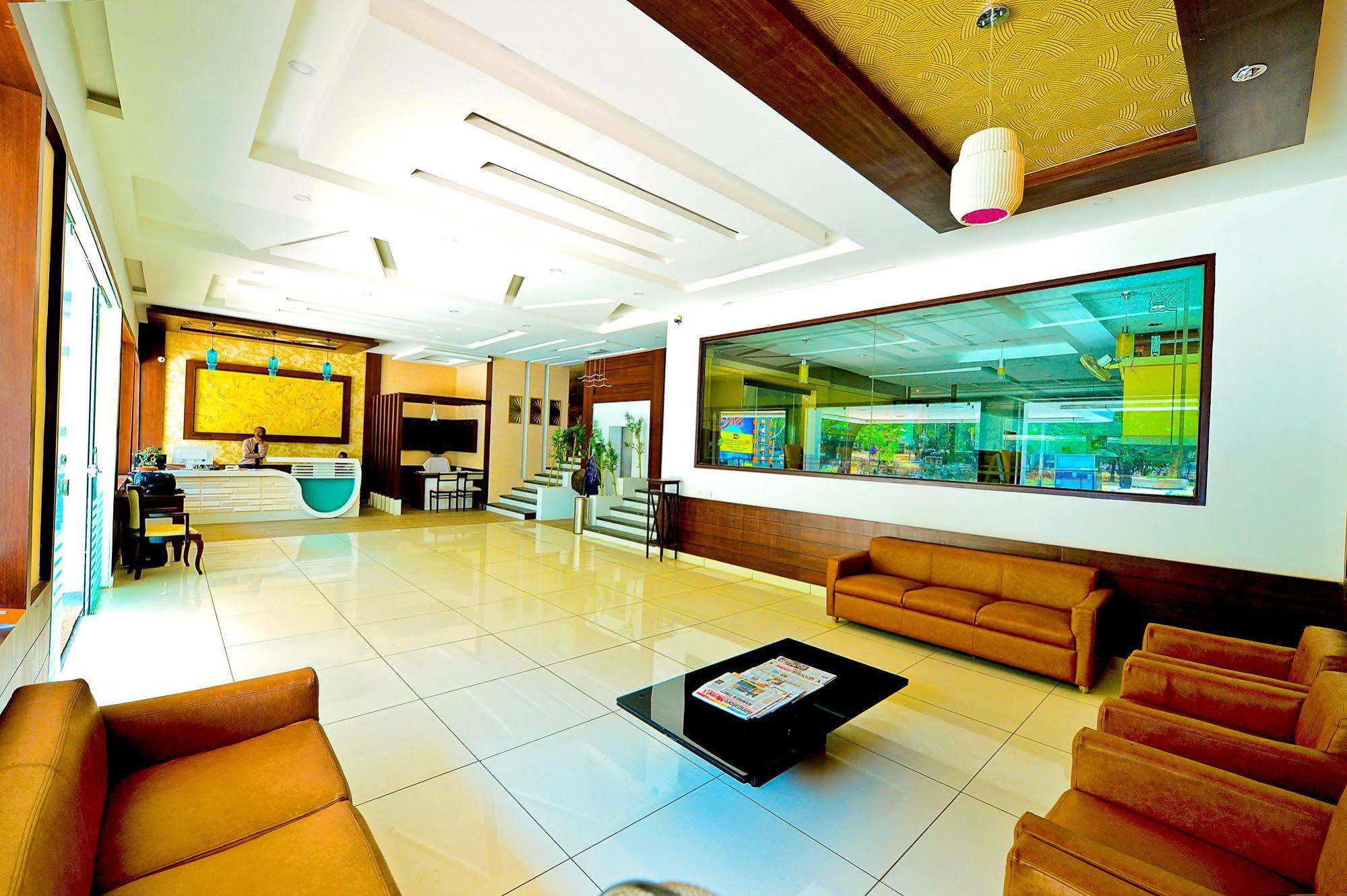 Qik Stay @ S.K. Continental Mysore Luaran gambar