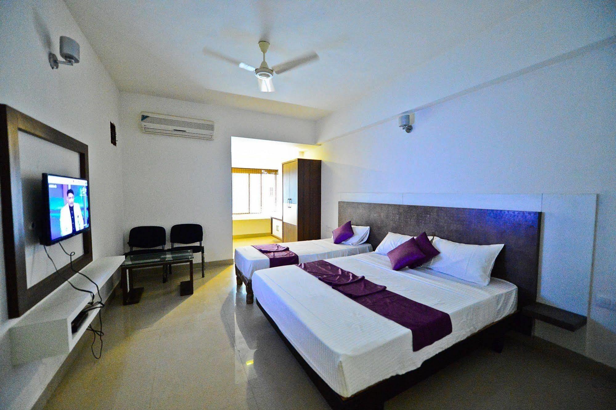 Qik Stay @ S.K. Continental Mysore Luaran gambar